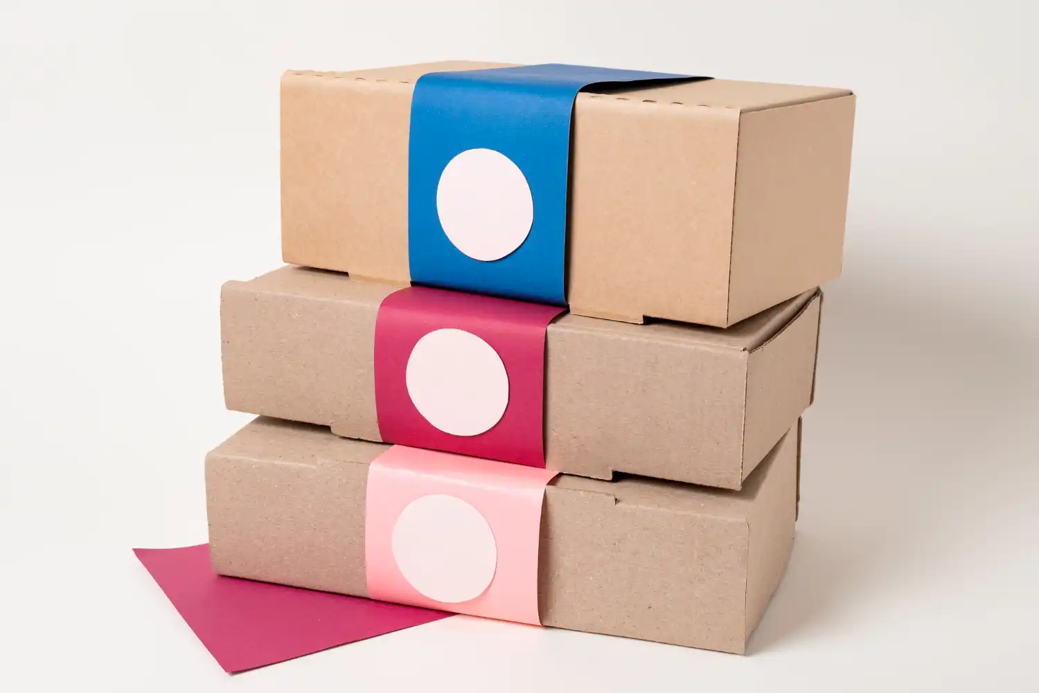 Además, gestionamos la exportación e importación de materiales y productos terminados, con soporte logístico y comercial.